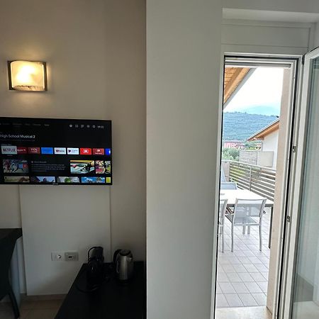 4 Limoni Apartment Resort Рива-дель-Гарда Экстерьер фото