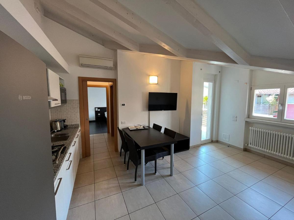 4 Limoni Apartment Resort Рива-дель-Гарда Экстерьер фото