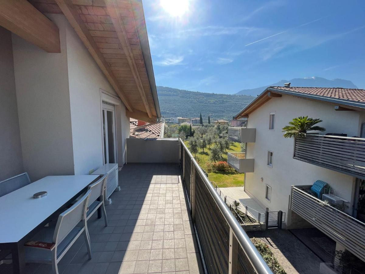 4 Limoni Apartment Resort Рива-дель-Гарда Экстерьер фото