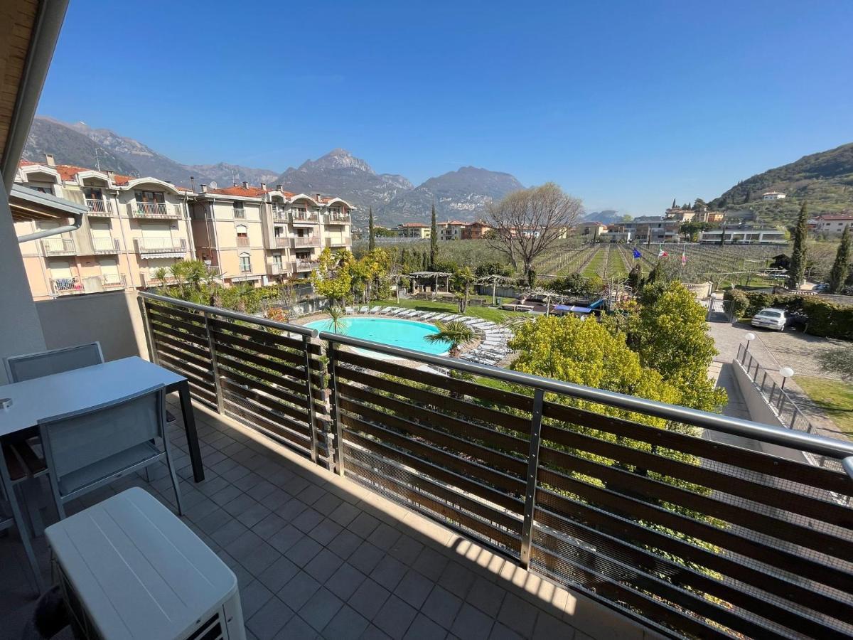 4 Limoni Apartment Resort Рива-дель-Гарда Экстерьер фото