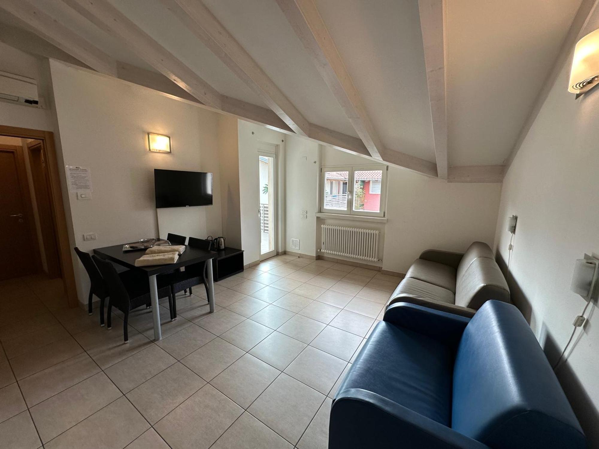 4 Limoni Apartment Resort Рива-дель-Гарда Экстерьер фото