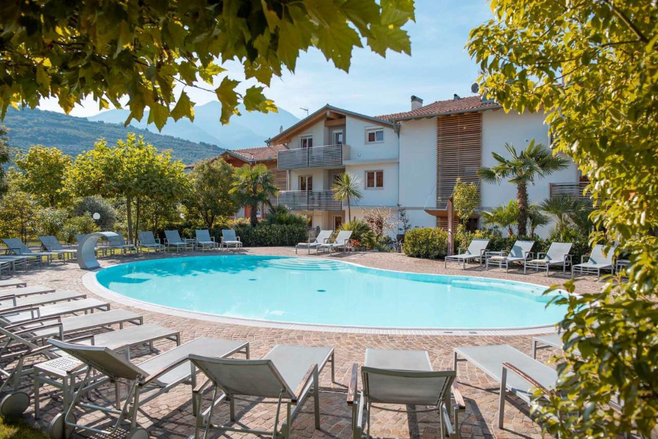 4 Limoni Apartment Resort Рива-дель-Гарда Экстерьер фото