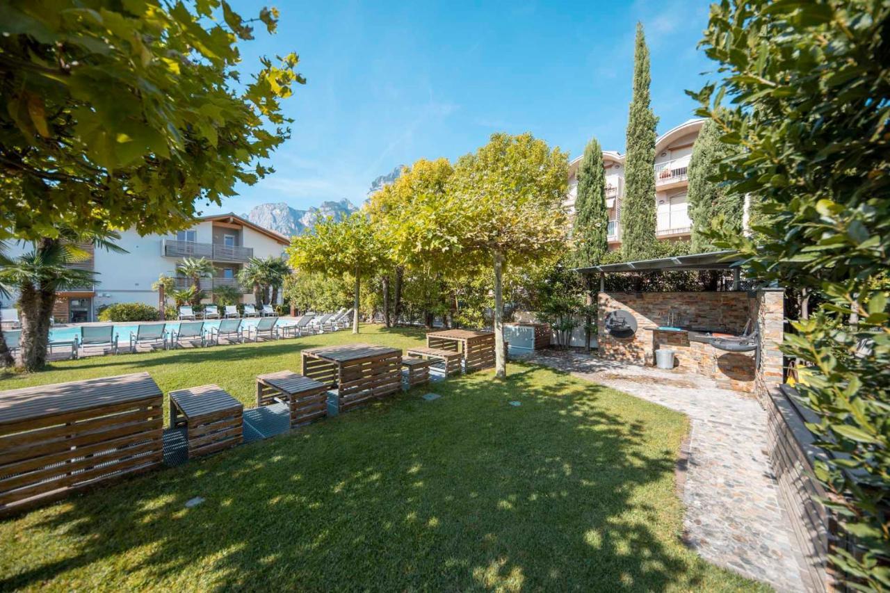 4 Limoni Apartment Resort Рива-дель-Гарда Экстерьер фото